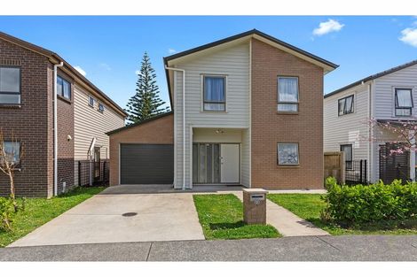 Photo of property in 22 Taiaapure Street, Weymouth, Auckland, 2103