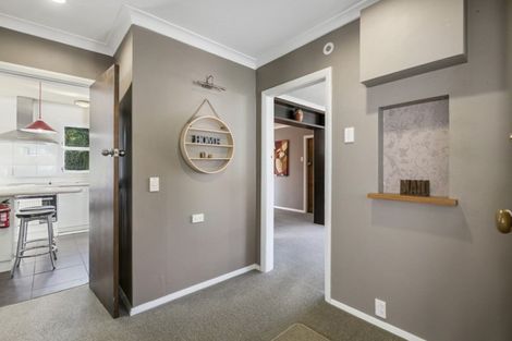 Photo of property in 8 South Street, Tawa, Wellington, 5028