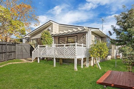 Photo of property in 2/21 College Road, Northcote, Auckland, 0627