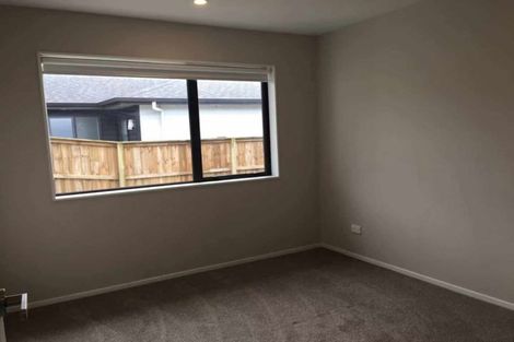 Photo of property in 11 Ahorangi Road, Silverdale, 0932