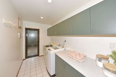 Photo of property in 10 Parkham Drive, Burnside, Christchurch, 8053