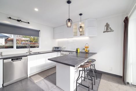 Photo of property in 225 Main Road North, Redwood, Christchurch, 8051