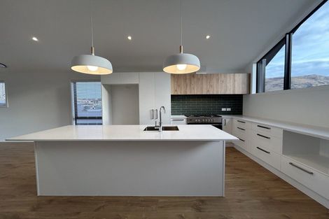 Photo of property in 45 Shepherd Road, Jacks Point, Queenstown, 9371