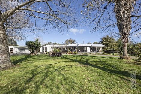 Photo of property in 2246 State Highway 16, Helensville, 0875