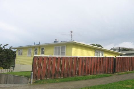 Photo of property in 16 Cypress Drive, Maungaraki, Lower Hutt, 5010
