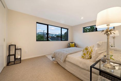 Photo of property in 11a Hebron Road, Waiake, Auckland, 0630