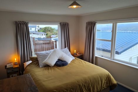 Photo of property in 20a Eastview Grove, Normandale, Lower Hutt, 5010