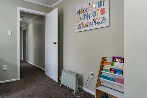 Photo of property in 94 Nicholson Road, Khandallah, Wellington, 6035