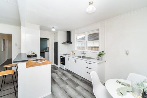 Photo of property in 17 Wilson Crescent, Highbury, Palmerston North, 4412