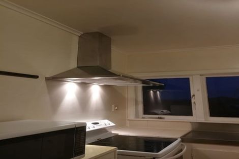 Photo of property in 82 Ocean View Road, Northcote, Auckland, 0627