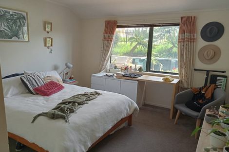 Photo of property in 9 San Fernando Way, Henderson, Auckland, 0612