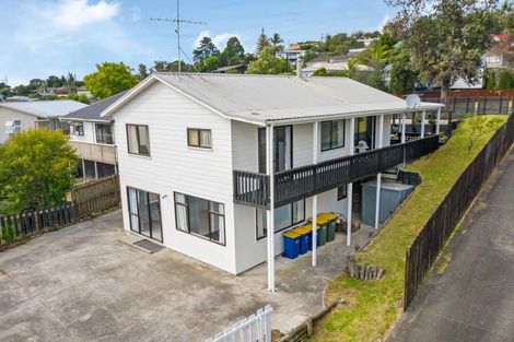 Photo of property in 64 Trias Road, Totara Vale, Auckland, 0629