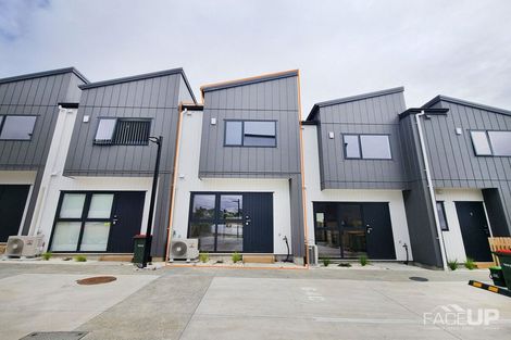 Photo of property in 64e Triangle Road, Massey, Auckland, 0614