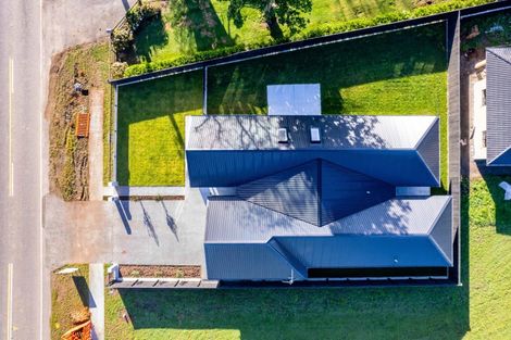 Photo of property in 74 Turuturu Road, Hawera, 4674