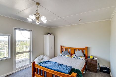 Photo of property in 27a Enfield Road, Hospital Hill, Napier, 4110
