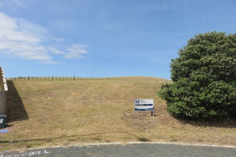Photo of property in 6 Tua Tua Place, Baylys Beach, Dargaville, 0377
