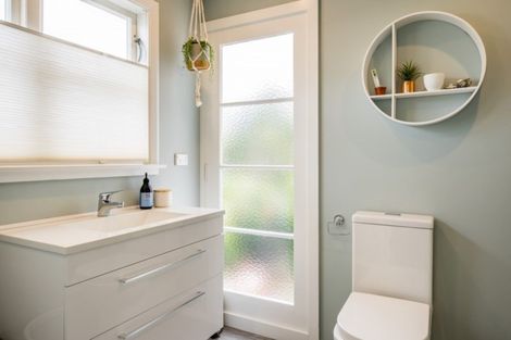 Photo of property in 26 Tuatoru Street, Eastbourne, Lower Hutt, 5013