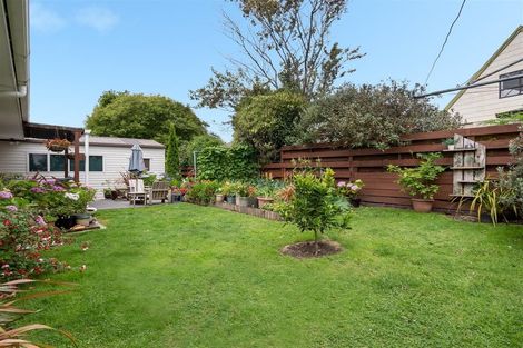 Photo of property in 100b Boucher Avenue, Te Puke, 3119