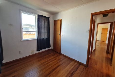 Photo of property in 36 Raupo Street, Castlecliff, Whanganui, 4501