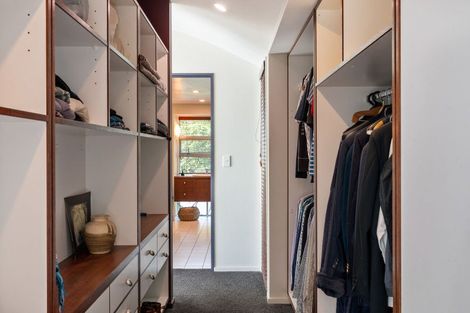 Photo of property in 365 Karaka Bay Road, Karaka Bays, Wellington, 6022