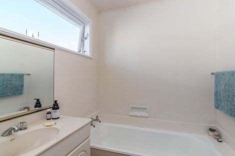 Photo of property in 9 Caribou Place, Kingston, Wellington, 6021