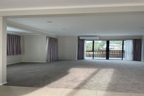 Photo of property in 3/485 Don Buck Road, Massey, Auckland, 0614
