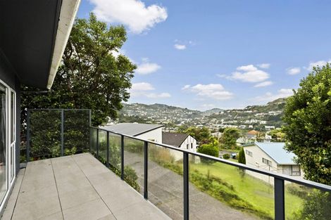Photo of property in 6 Swadel Way, Karori, Wellington, 6012