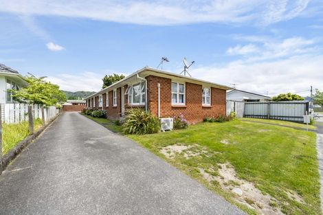 Photo of property in 2 Joseph Grove, Elderslea, Upper Hutt, 5018