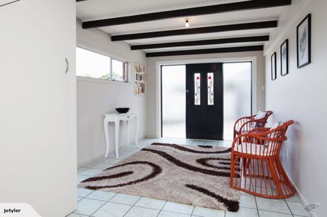 Photo of property in 14 Leatham Avenue, Strandon, New Plymouth, 4312