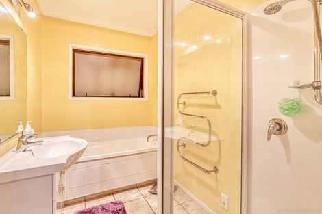 Photo of property in 412 Whangaparaoa Road, Stanmore Bay, Whangaparaoa, 0932