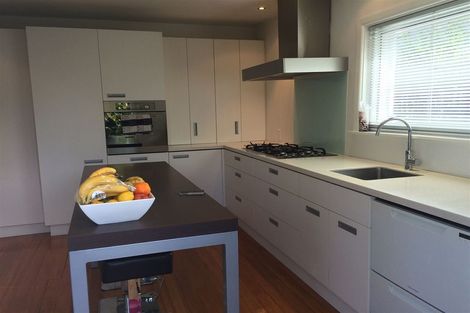 Photo of property in 48 Aikmans Road, Merivale, Christchurch, 8014