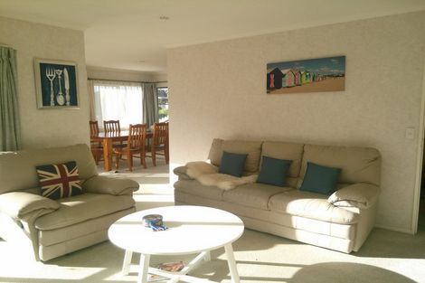 Photo of property in 1/28 Bernie Edwards Place, Botany Downs, Auckland, 2010