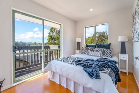 Photo of property in 33a Fairmount Road, Titirangi, Auckland, 0604