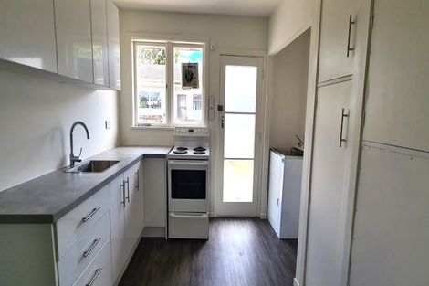 Photo of property in 4/215 Swanson Road, Henderson, Auckland, 0610