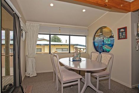 Photo of property in 231 Pukehina Parade, Pukehina, 3189