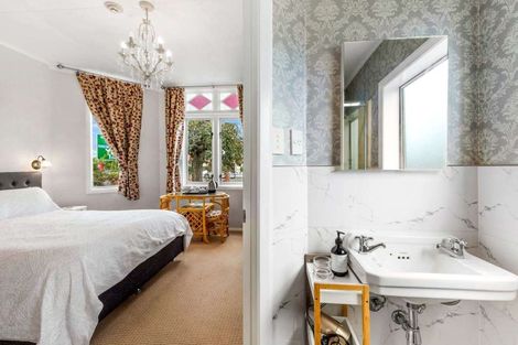 Photo of property in 173 Waihi Road, Hawera, 4610