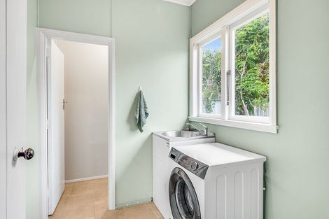 Photo of property in 221 Fox Street, Hamilton East, Hamilton, 3216