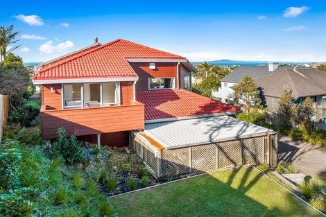 Photo of property in 6 Elsfield Place, Torbay, Auckland, 0630