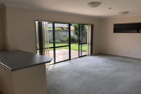 Photo of property in 35 Huntington Drive, Huntington Park, Auckland, 2013