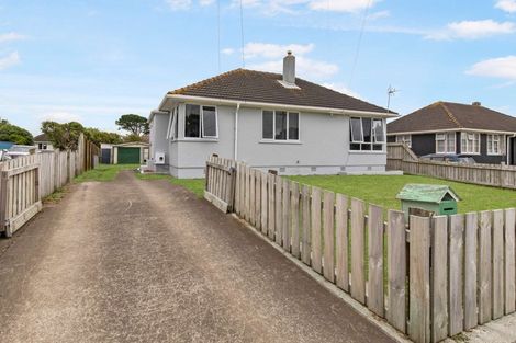 Photo of property in 7 Acourt Street, Hawera, 4610