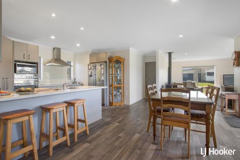 Photo of property in 11 Surfers Avenue, Waihi Beach, 3611