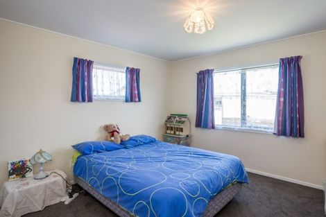 Photo of property in 8a Elder Grove, Paraparaumu, 5032