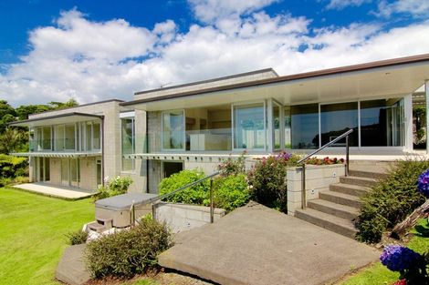 Photo of property in 25 Braemar Road, Castor Bay, Auckland, 0620