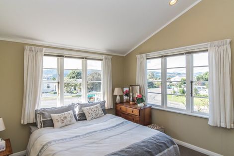 Photo of property in 26 Bluegum Road, Paraparaumu Beach, Paraparaumu, 5032