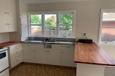 Photo of property in 37 Cranbrook Avenue, Burnside, Christchurch, 8053