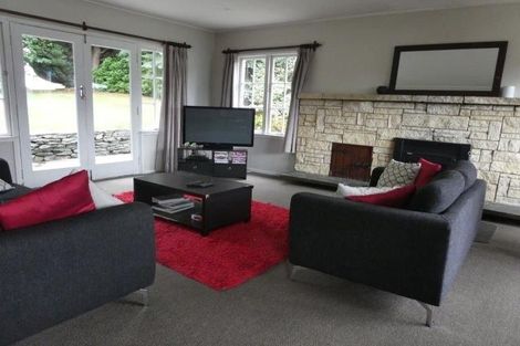 Photo of property in 11 Wynyard Crescent, Fernhill, Queenstown, 9300