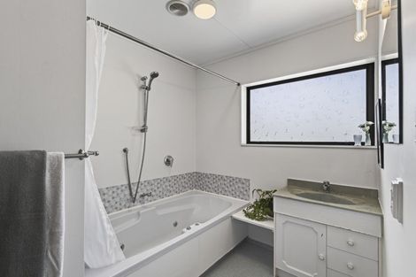 Photo of property in 35 Old South Road, Okato, 4335