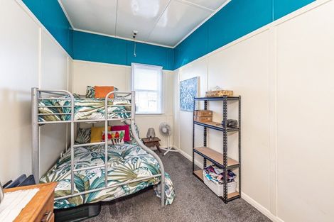Photo of property in 17 Gloag Street, Waverley, 4510