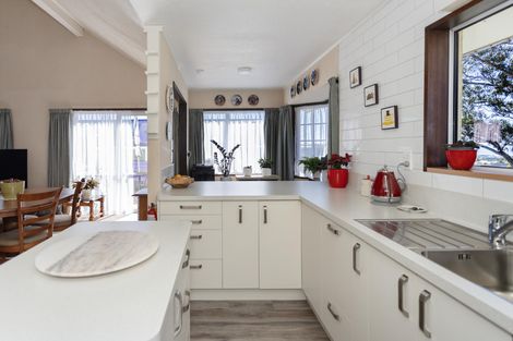 Photo of property in 150 Perth Street, Holmes Hill, Oamaru, 9401