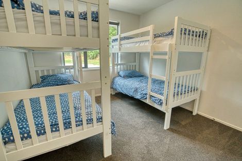 Photo of property in 5 Fairway Drive, Moana, 7872